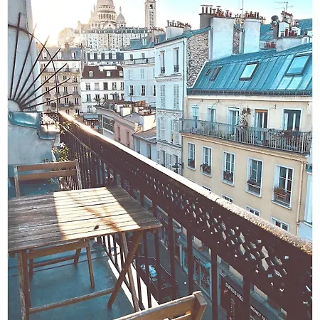 Quiet And Bright - Balcony With Montmartre View Paříž