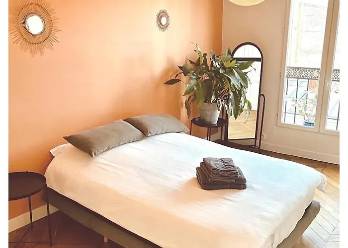 Appartement Quiet And Bright - Balcony With Montmartre View